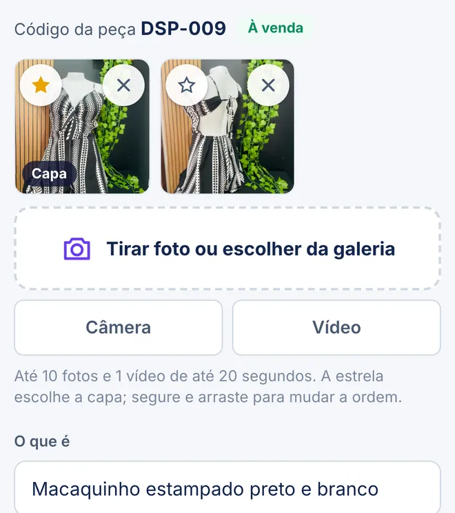 Tela de cadastro da peça no celular, com duas fotos de um macaquinho estampado e o botão de tirar foto